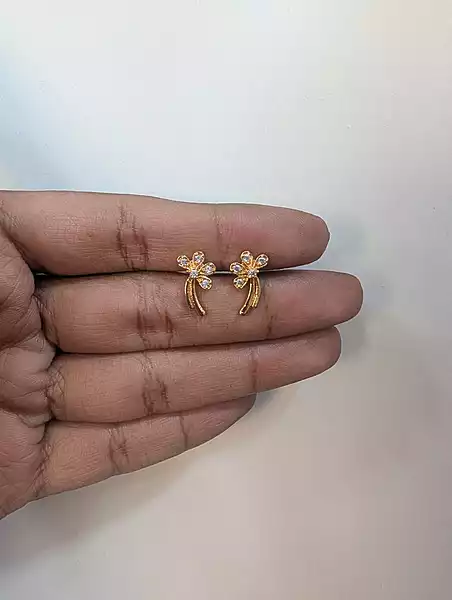 Flower Second Stud (JSS137)