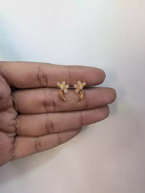 Flower Second Stud (JSS137)