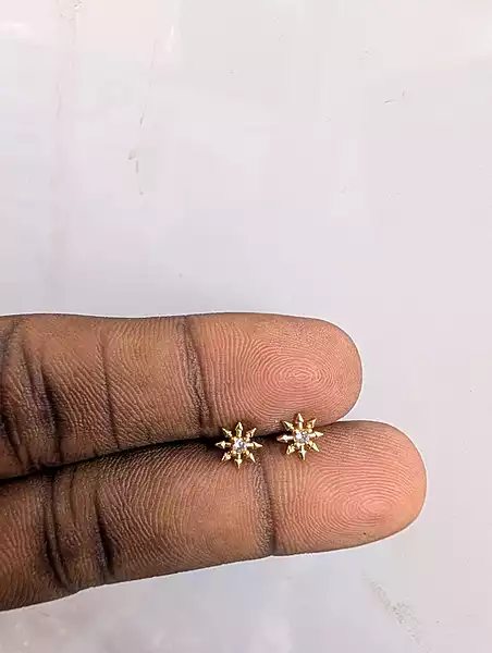 Star Second Stud (JSS147)