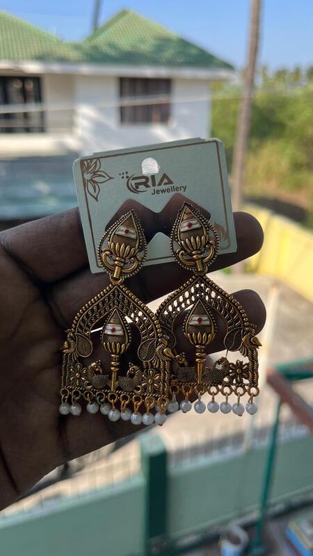 Oxidised Stud JST05