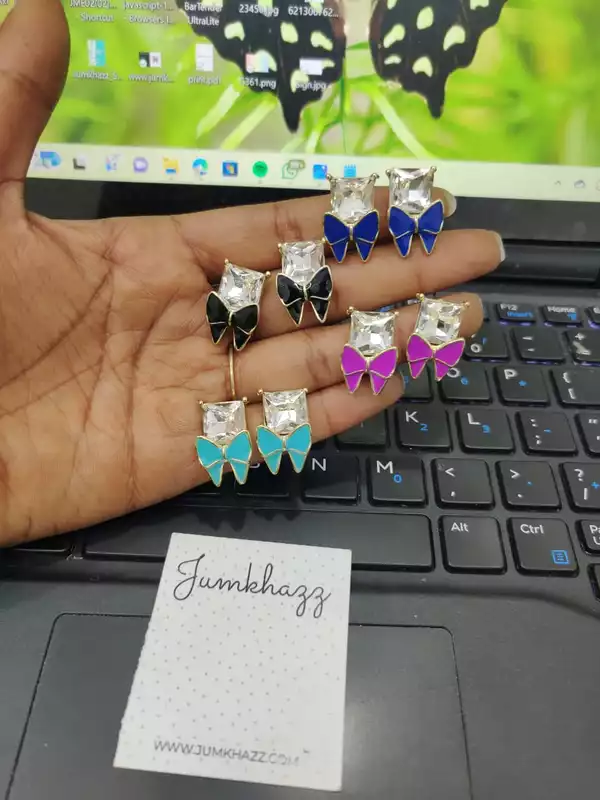 Bow Stud JST481