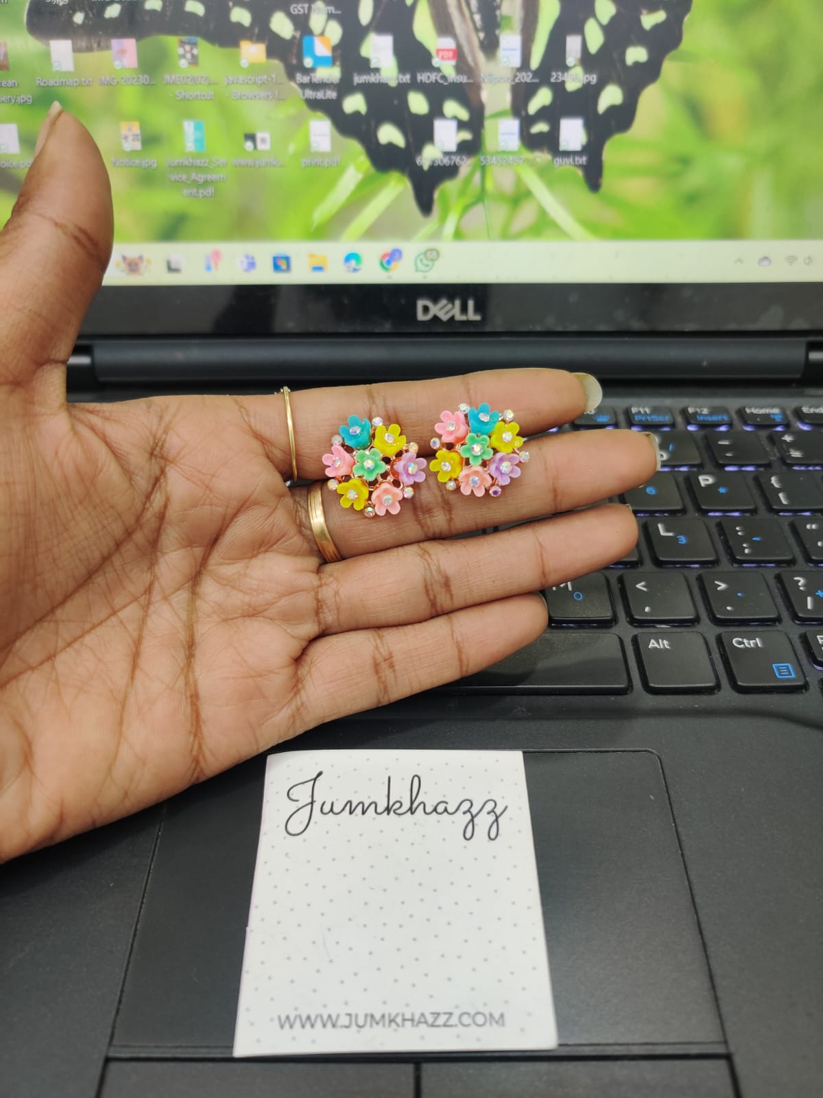 multi color stud jst521