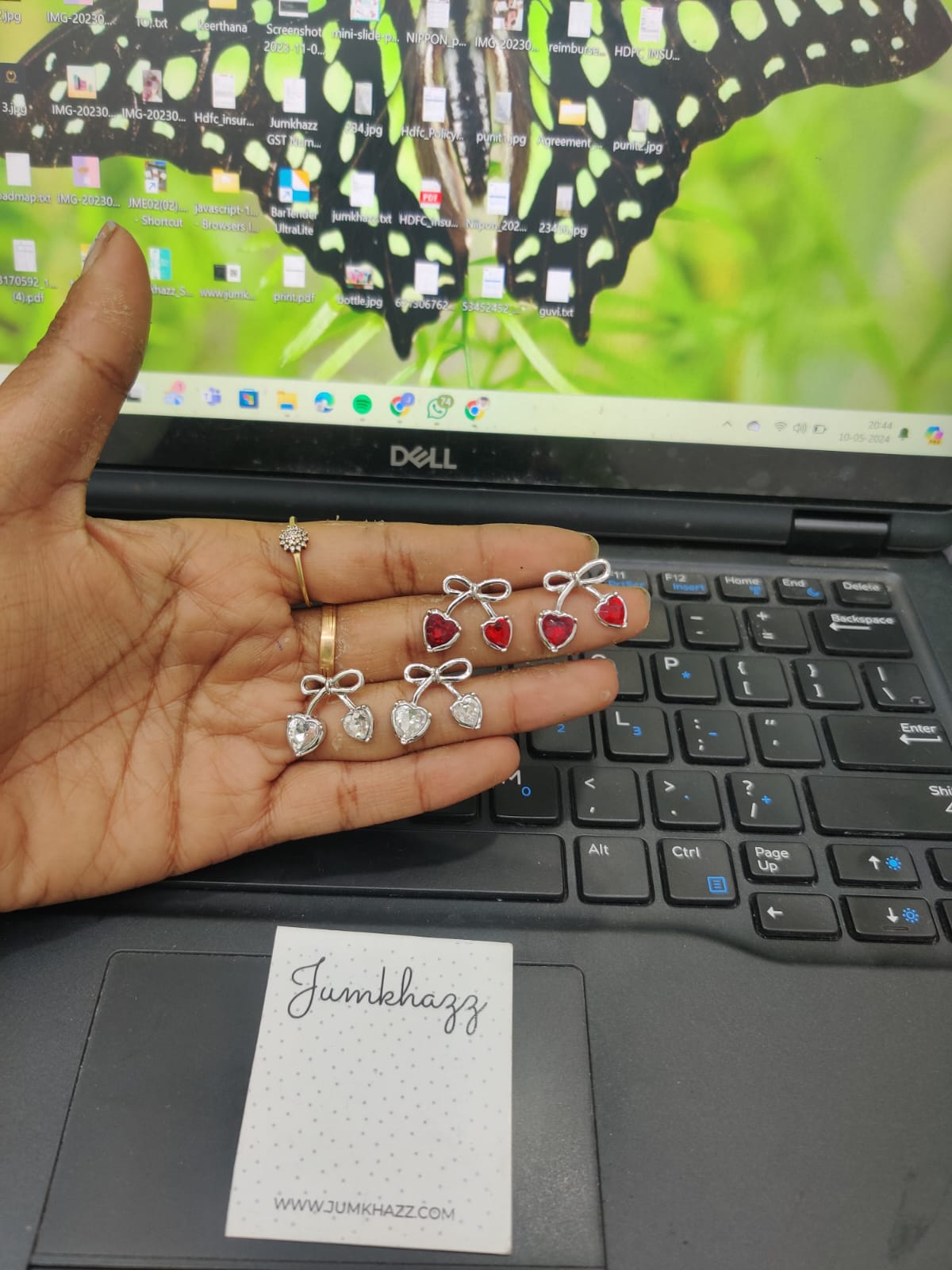 Cute stud JST550