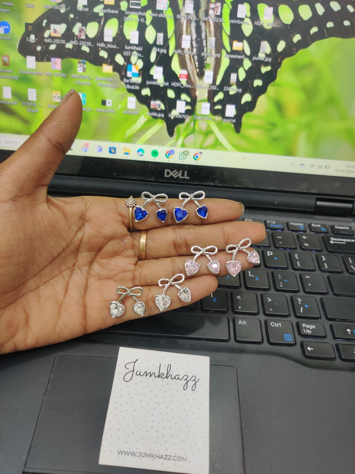 Cute stud JST550