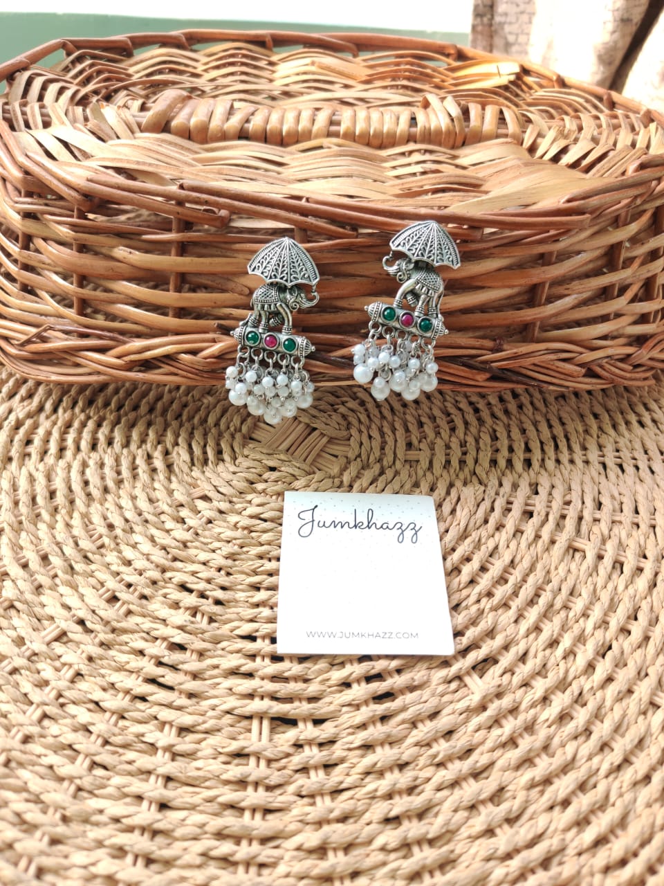 Elephant Stud JST668