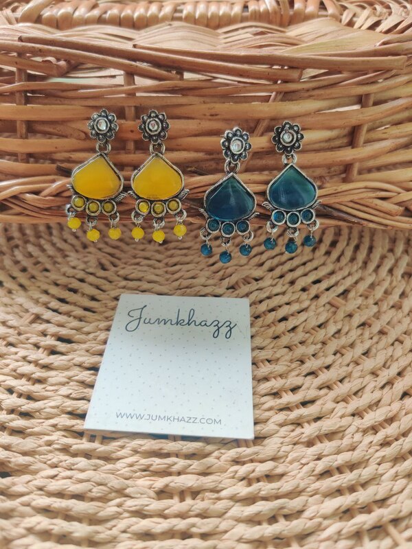 Colorfull Stud JST670