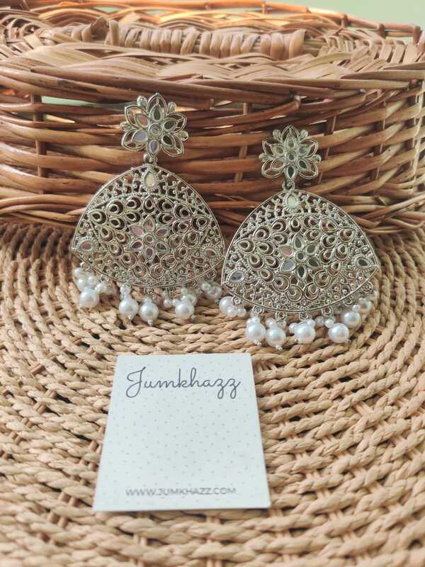 Silver Stud (JST681)