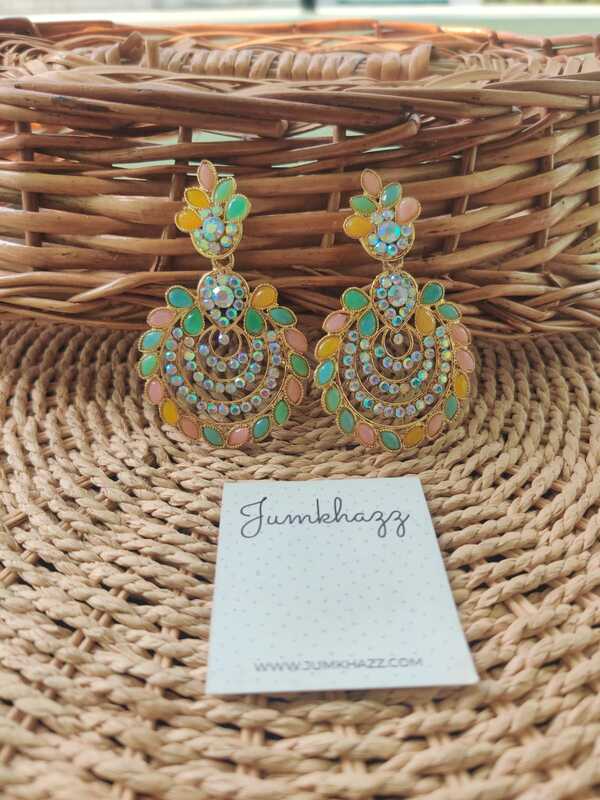 Multicolor Stud (JST684)