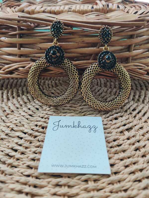 Classic Antique Stud (JST711)