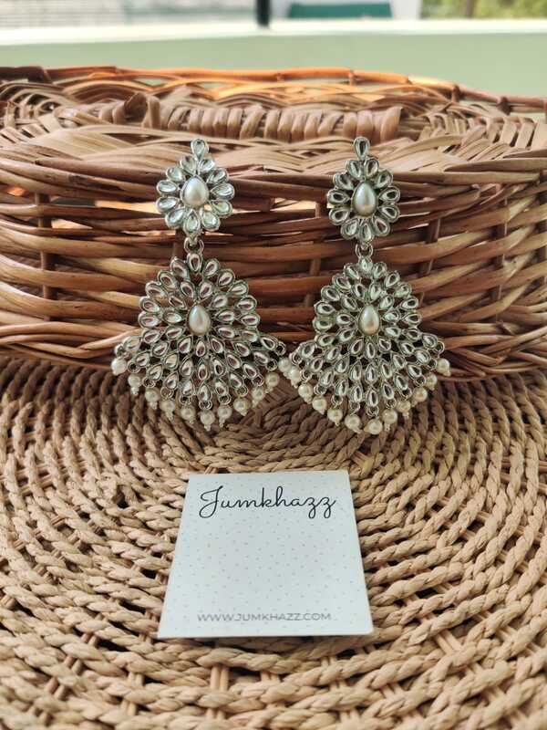 Silver Stud (JST716)