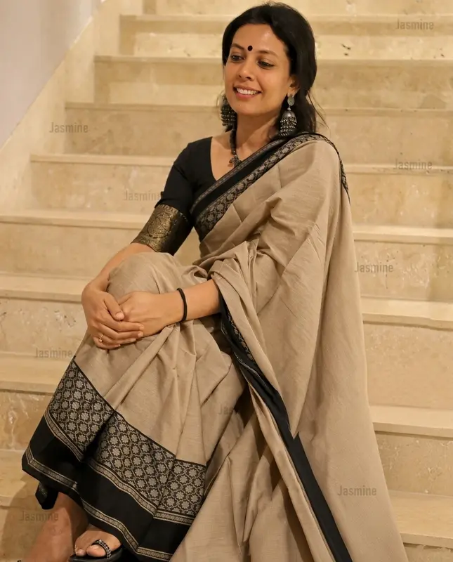 ash grey Narayanpet Cotton Saree with black floral design border