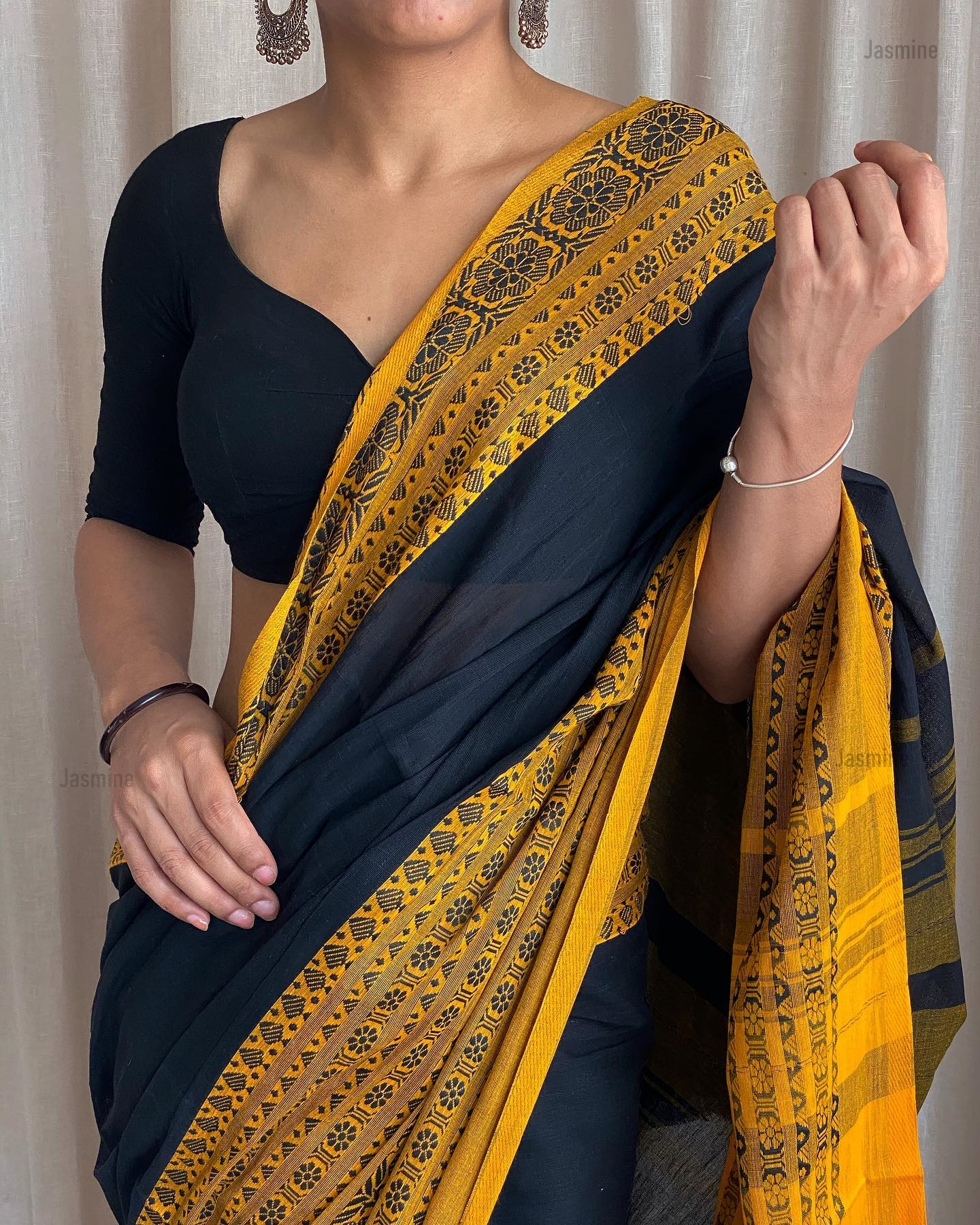 Tiya - तिया ( Khadi cotton sarees )