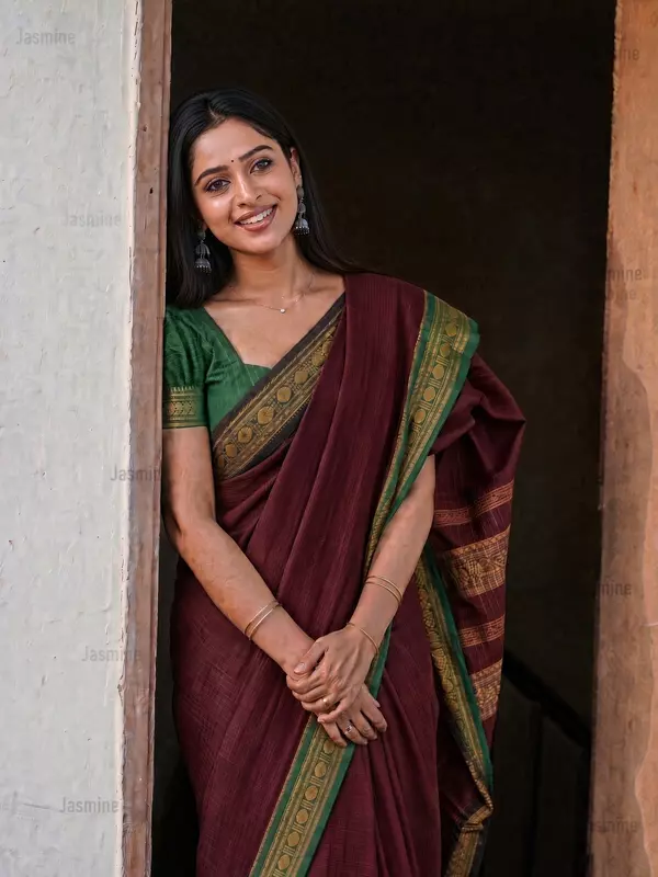 Narayanpet cotton saree with golden zari Ganga Jamuna border