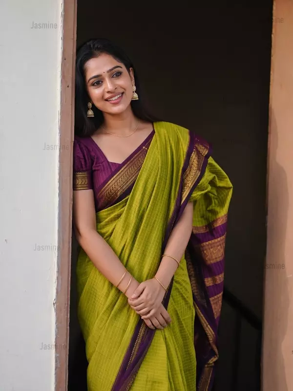 Mehndi green Gadwal saree with contrast plum border and blouse