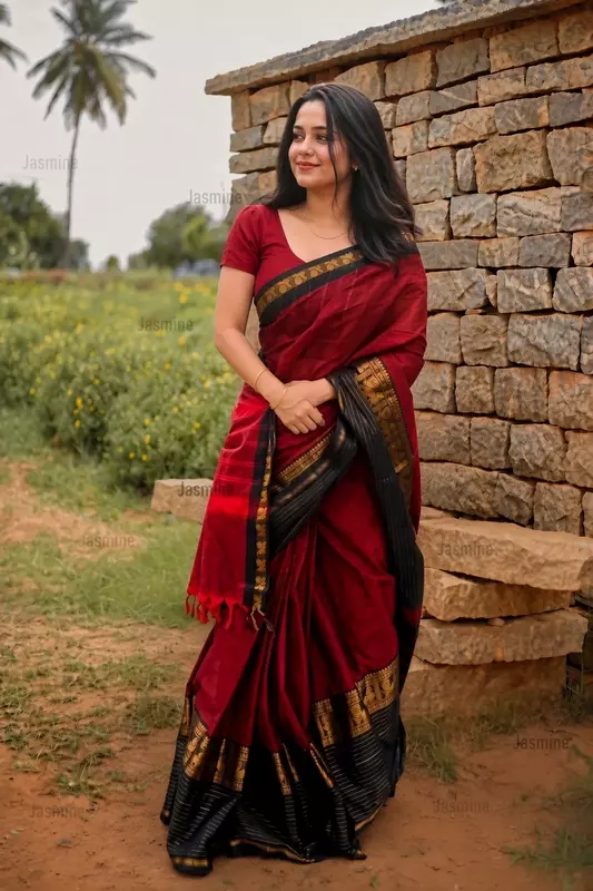 Pure mercerised cotton Narayanpet saree with peacock zari border