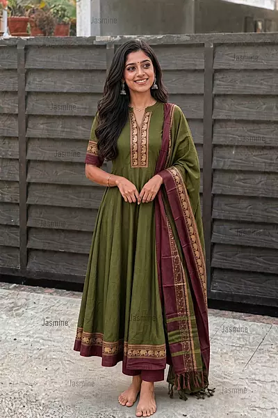 Deep olive dual-shade Narayanpet salwar material with brown border