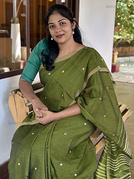 Mahima - महिमा ( Narayanpet Butti Sarees )