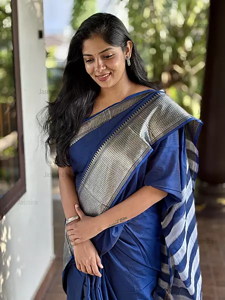 Srilatha - శ్రీలత ( Narayanpet cotton sarees - Silver Zari )