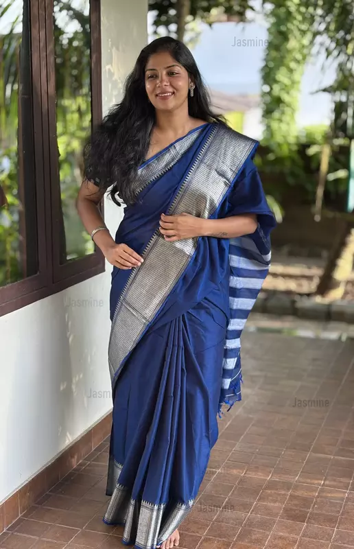 Srilatha - శ్రీలత ( Narayanpet cotton sarees - Silver Zari  )