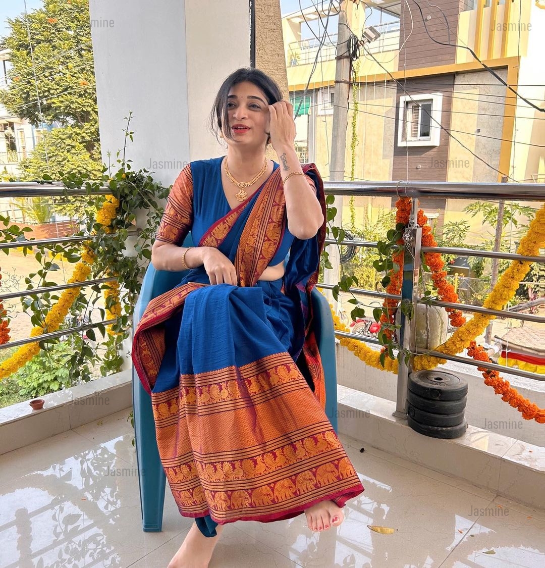 Rivya - रिव्या ( Big Border - Blue )