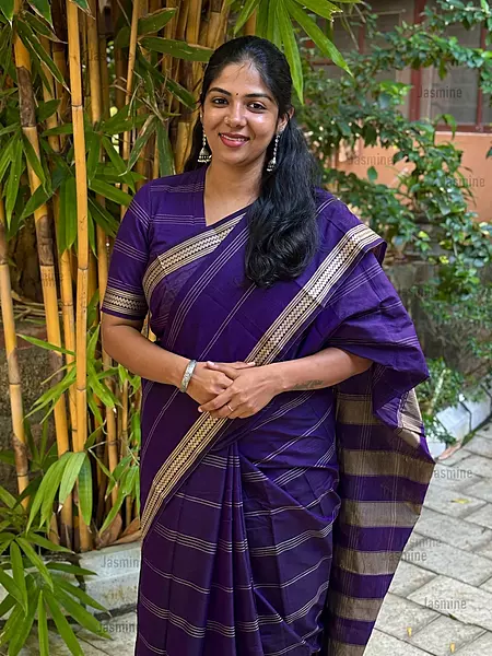 Narayanpet cotton saree with horizontal woven stripes and silver border