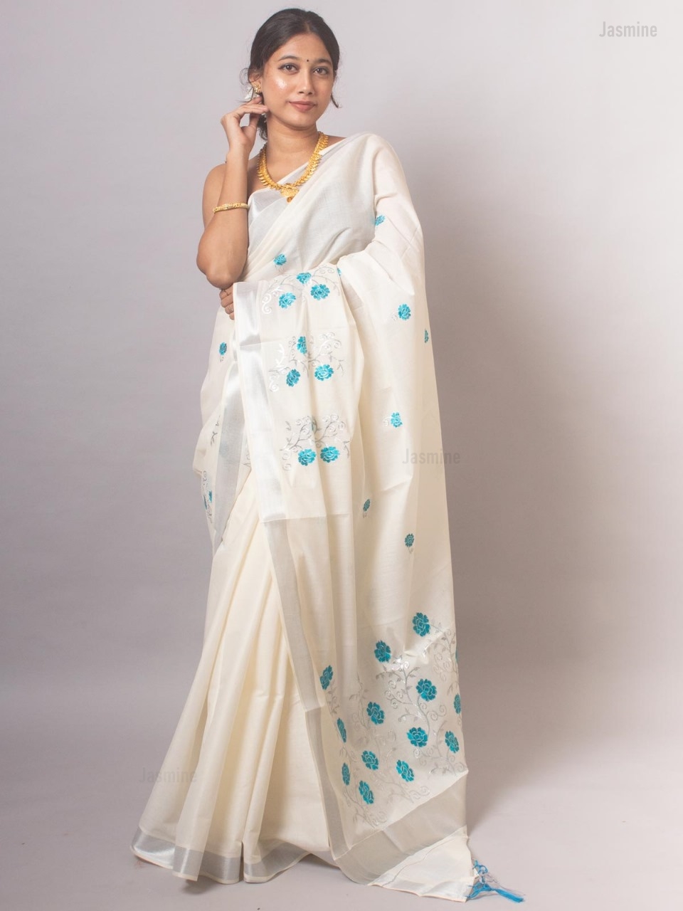 Shalini - ശാലിനി ( Pure White Cotton Sarees With Embroidery )
