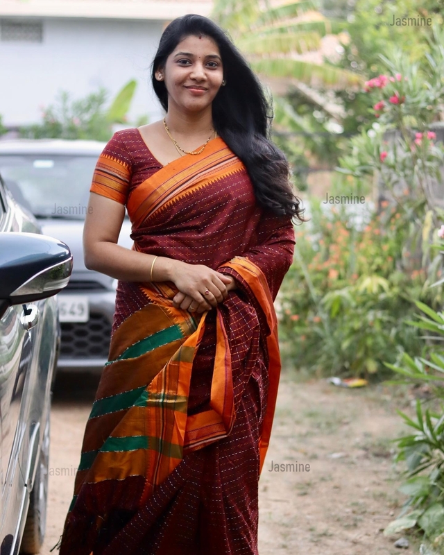 Shravani - శ్రావణీ ( Pure cotton sarees - Handloom )