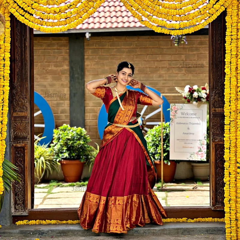 Meenakshi - मीनाक्षी ( Narayanpet Half Saree Material )