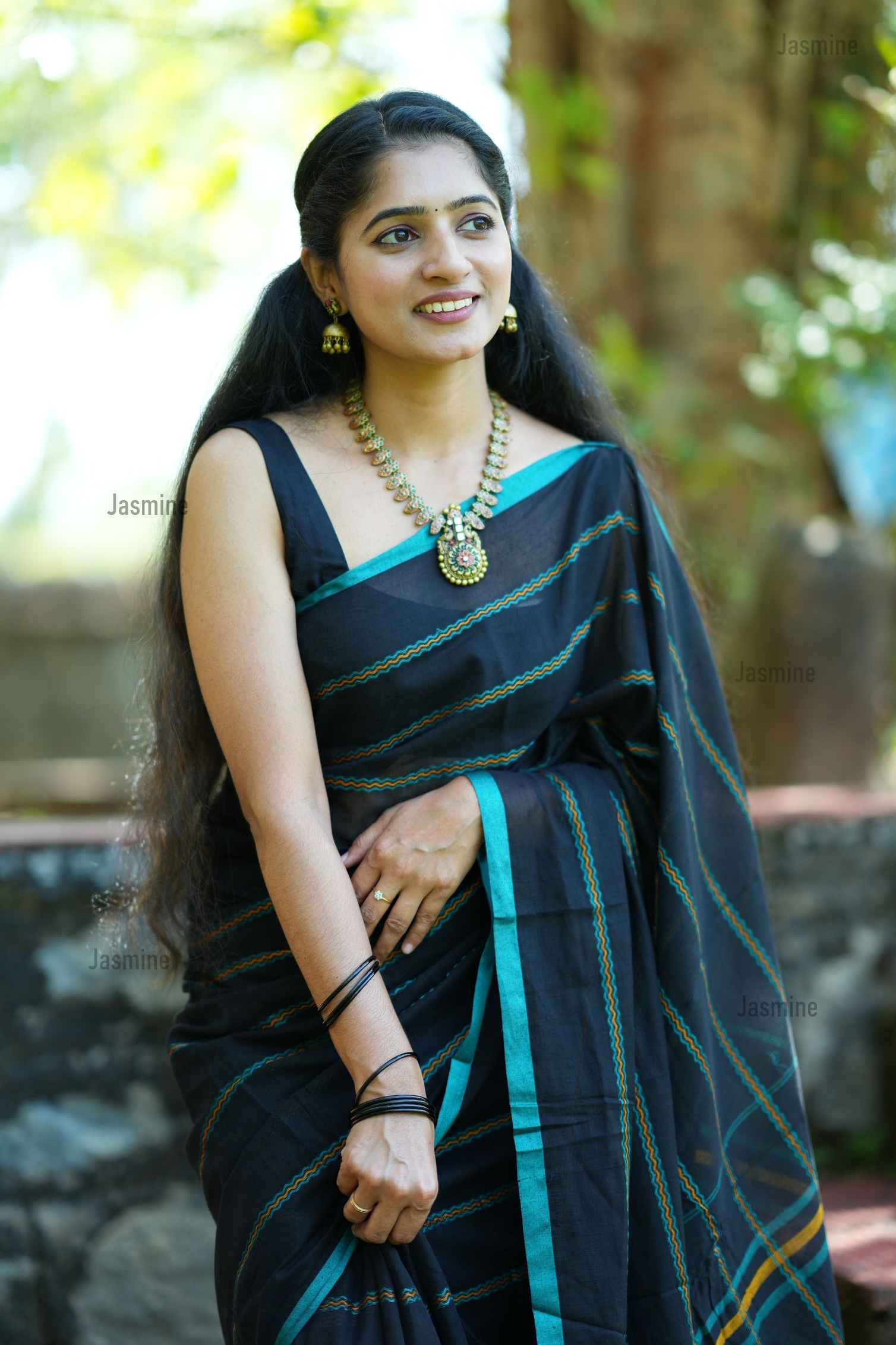 Laharika - लहरिका ( Authentic Narayanpet cotton sarees )