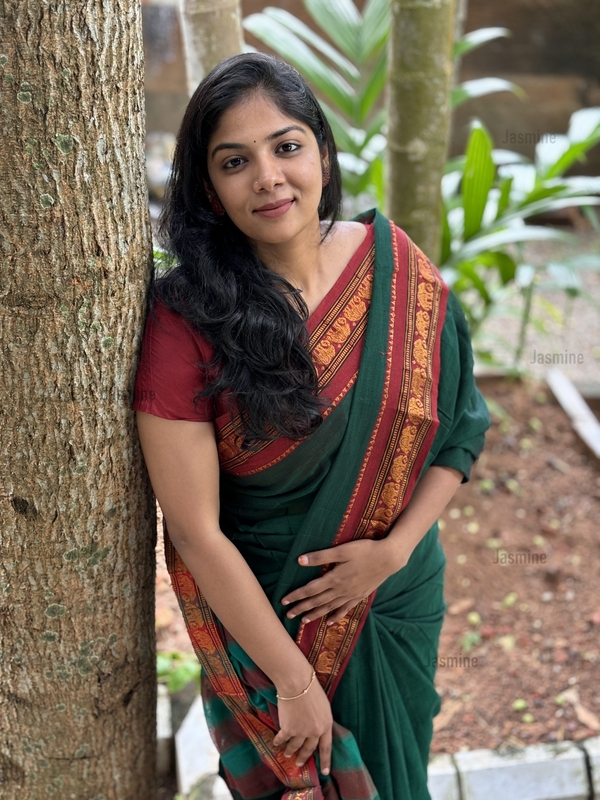 Sireesha - సిరీష ( Narayanpet cotton sarees )