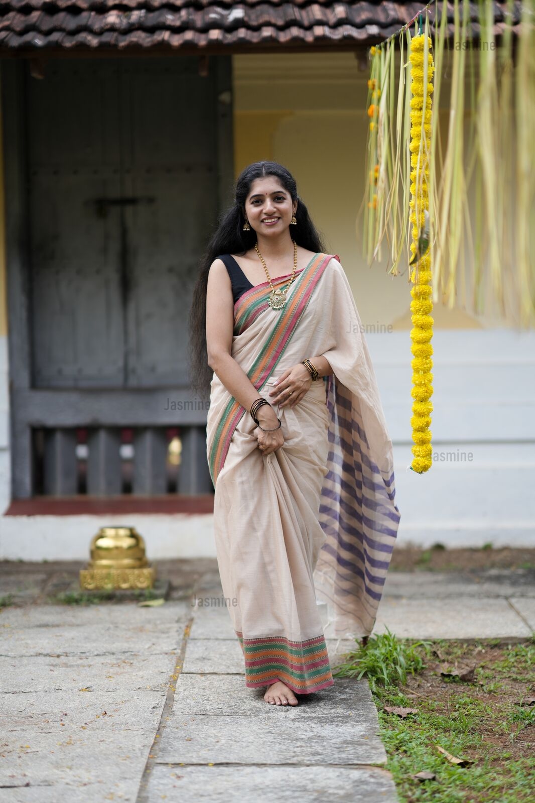 Nishitha  - నిశిత ( Narayanpet cotton sarees )