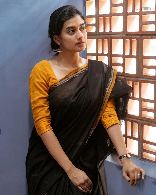 Ayushi - आयुषी ( Premium Soft Cotton )