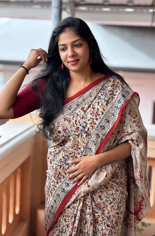 Vaishnavi - वैष्णवी ( Kalamkari Pure cotton sarees )