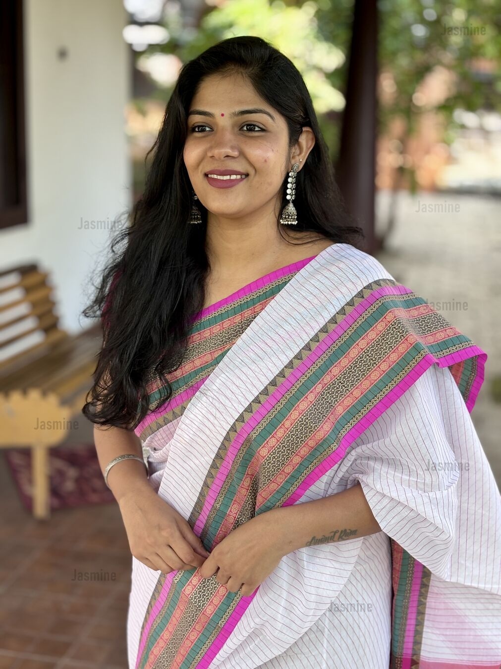 Jeyalakshmi - ஜெயலட்சுமி ( Authentic Narayanpet cotton sarees )