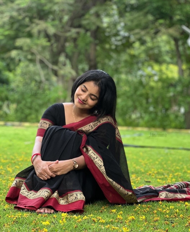 Kanaka - కనక ( Authentic Narayanpet Handloom )