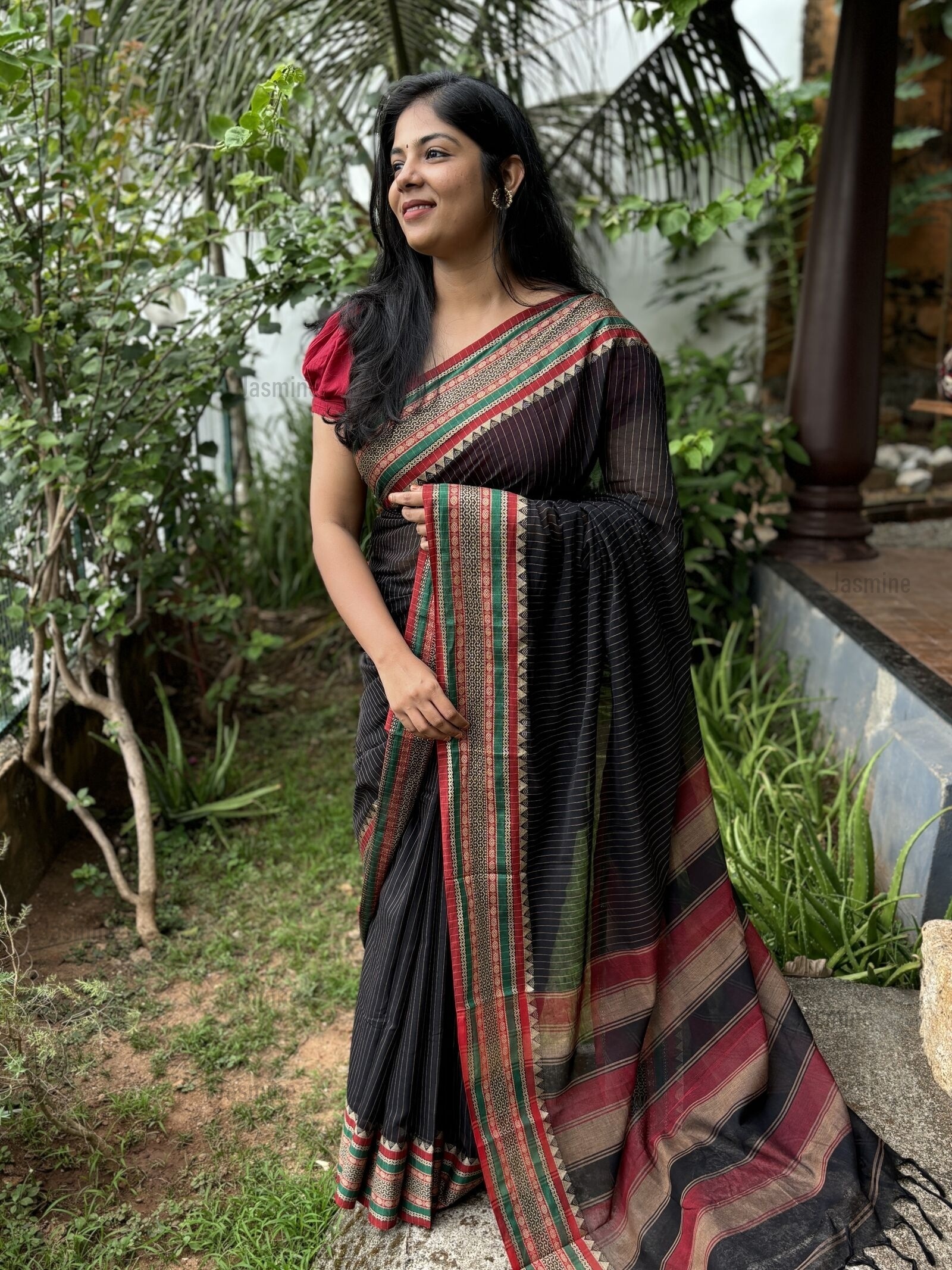 Abinaya - அபிநயா ( Authentic Narayanpet cotton sarees )