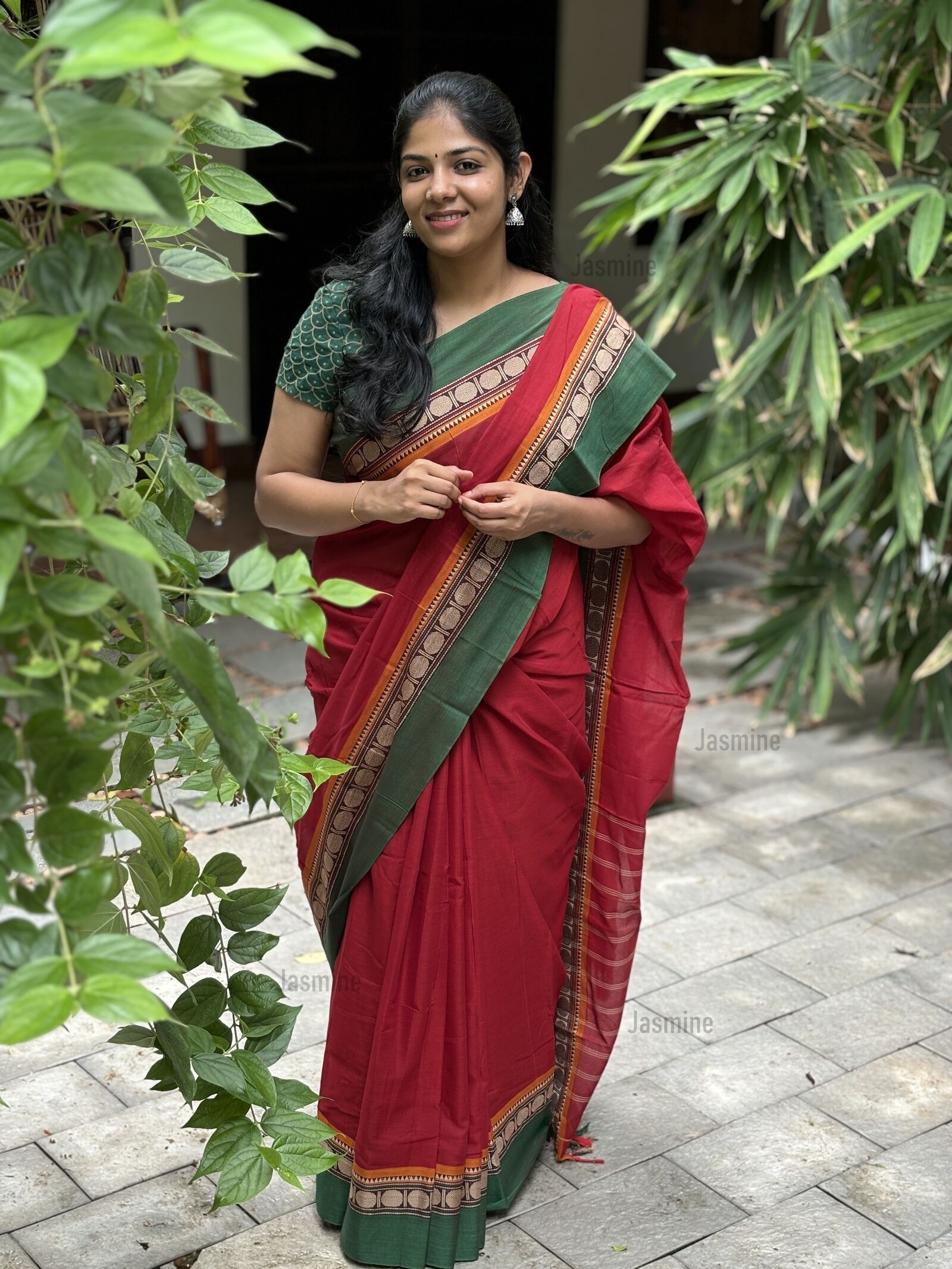 Shaambhavi - शांभवी ( Narayanpet cotton sarees )