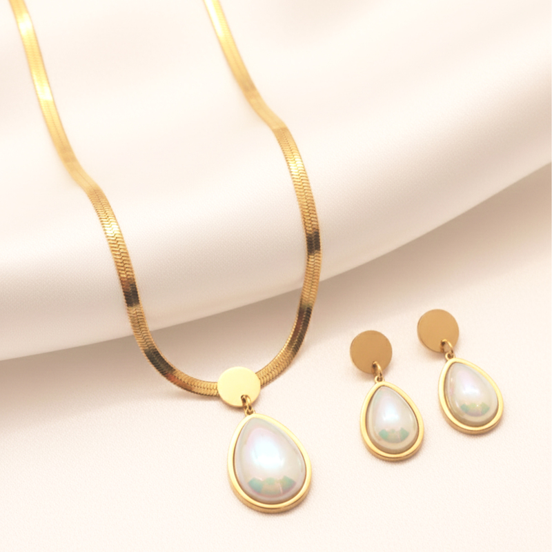 KAYYA21 Gold Plated Pearl Drop Pendant Necklace Set – Minimal & Lightweight | Pack of 1