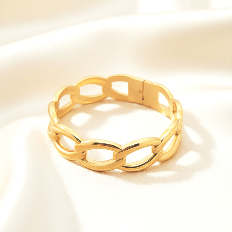 KAYYA21 Gold-Plated Chunky Chain Link Bracelet – Stainless Steel | Lightweight & Anti-Tarnish | Pack of 1