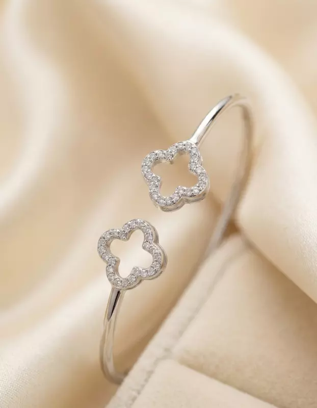 925 Silver Infinite Luck Clover Cuff Bangle