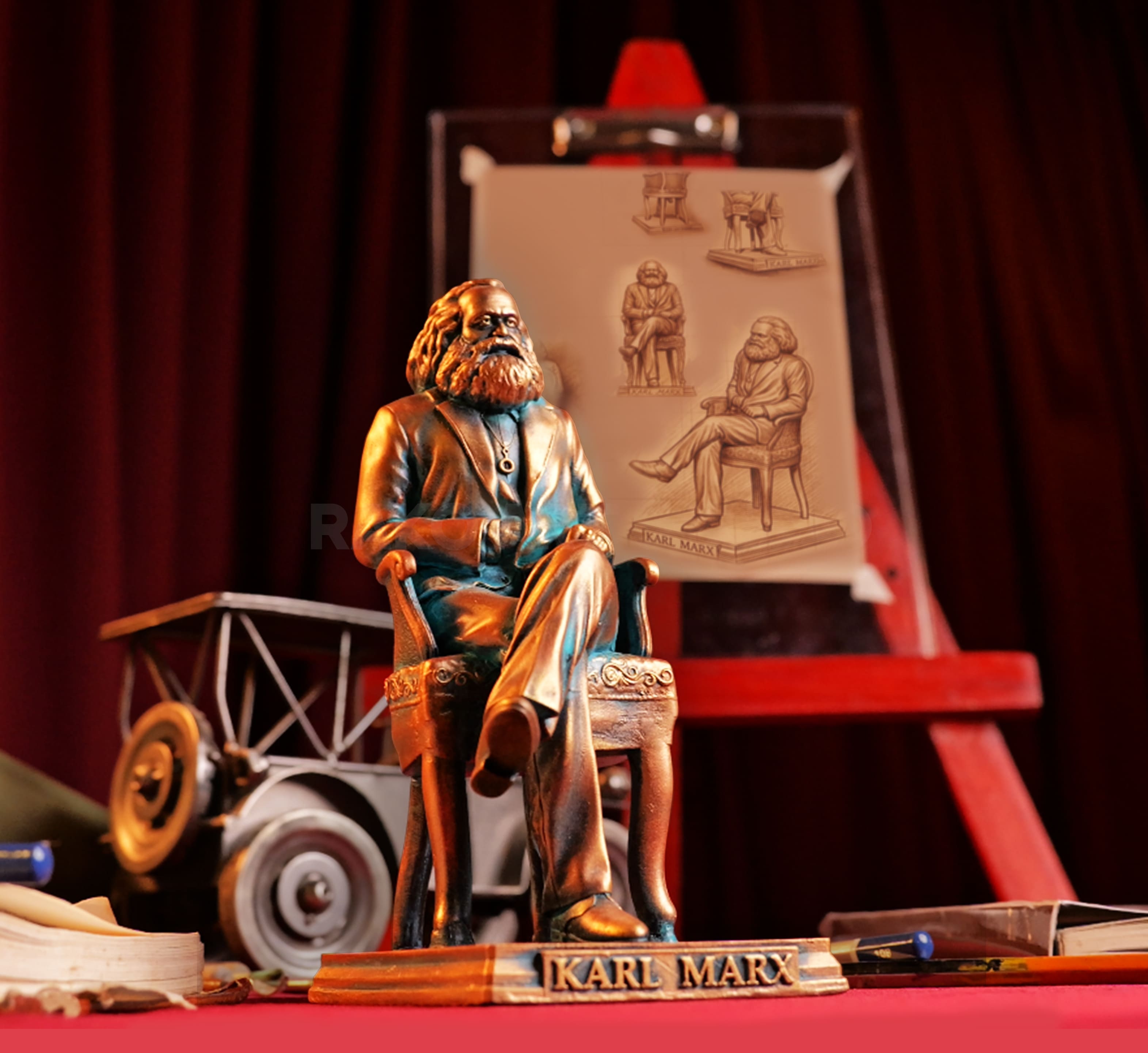 Karl MarxSculpture