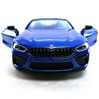 BMW M8 1:36
