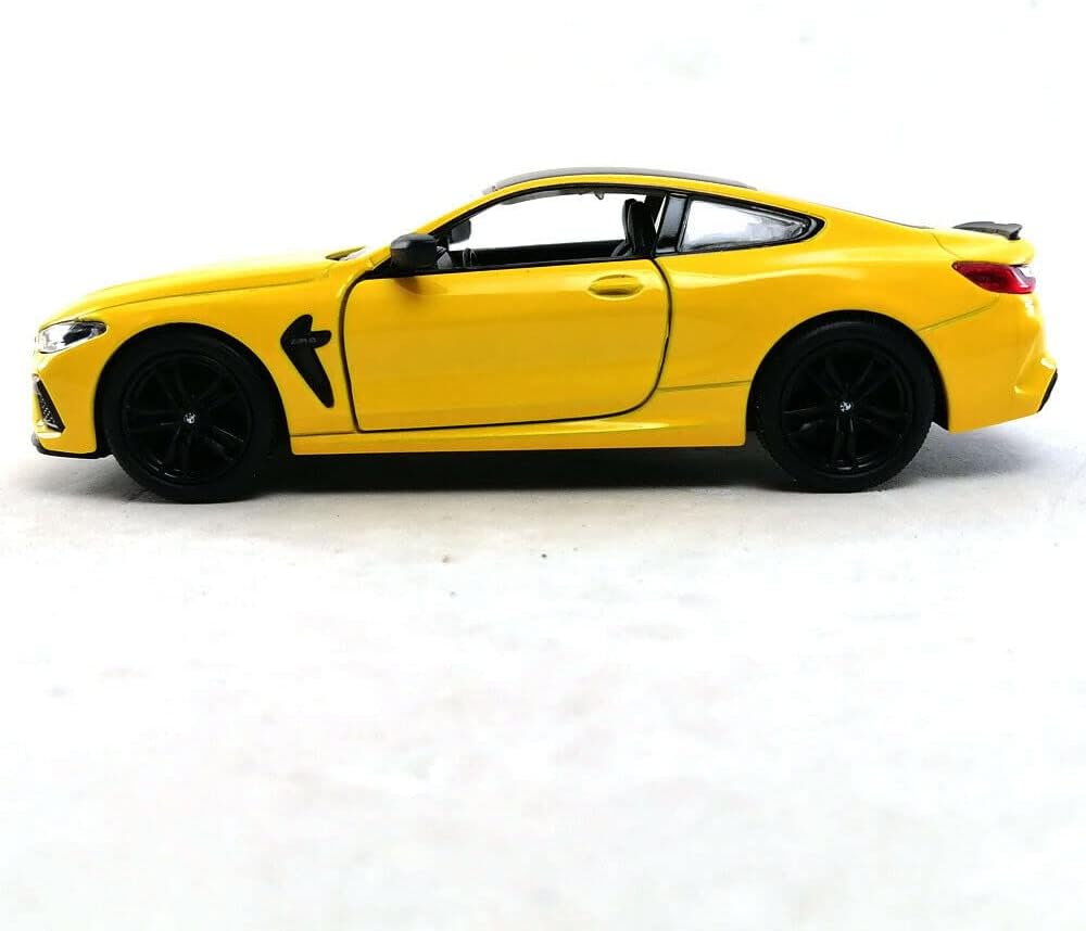 BMW M8 1:36