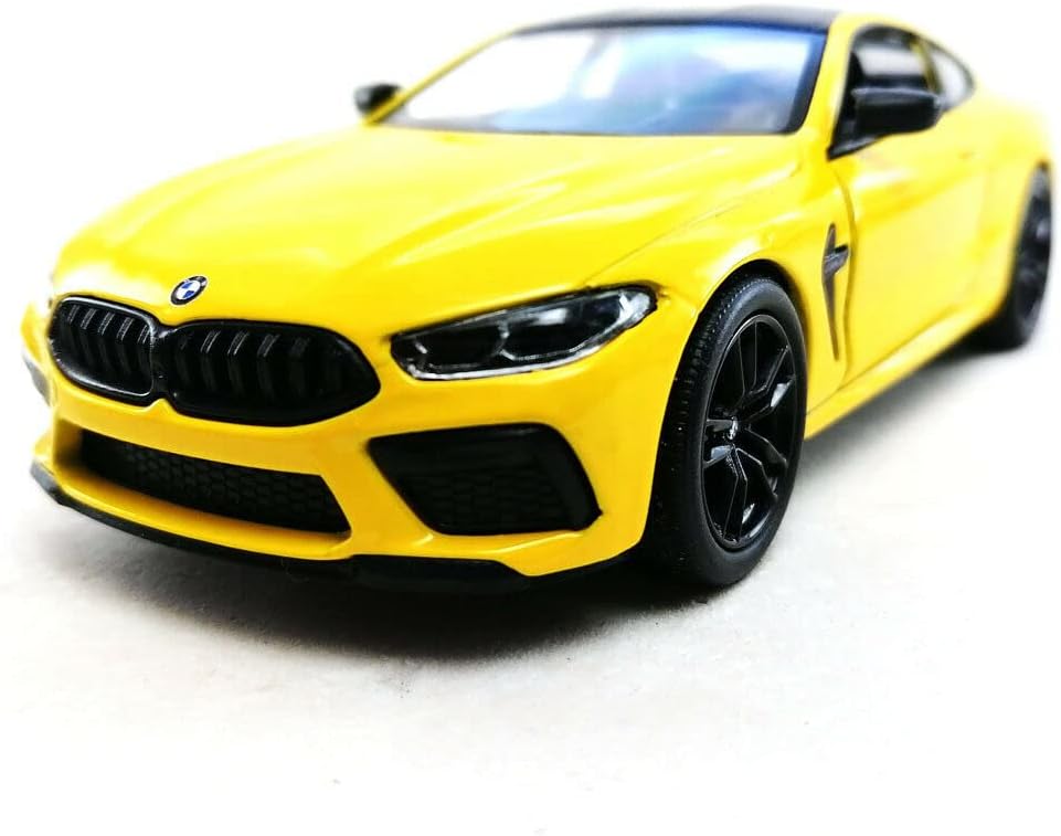 BMW M8 1:36