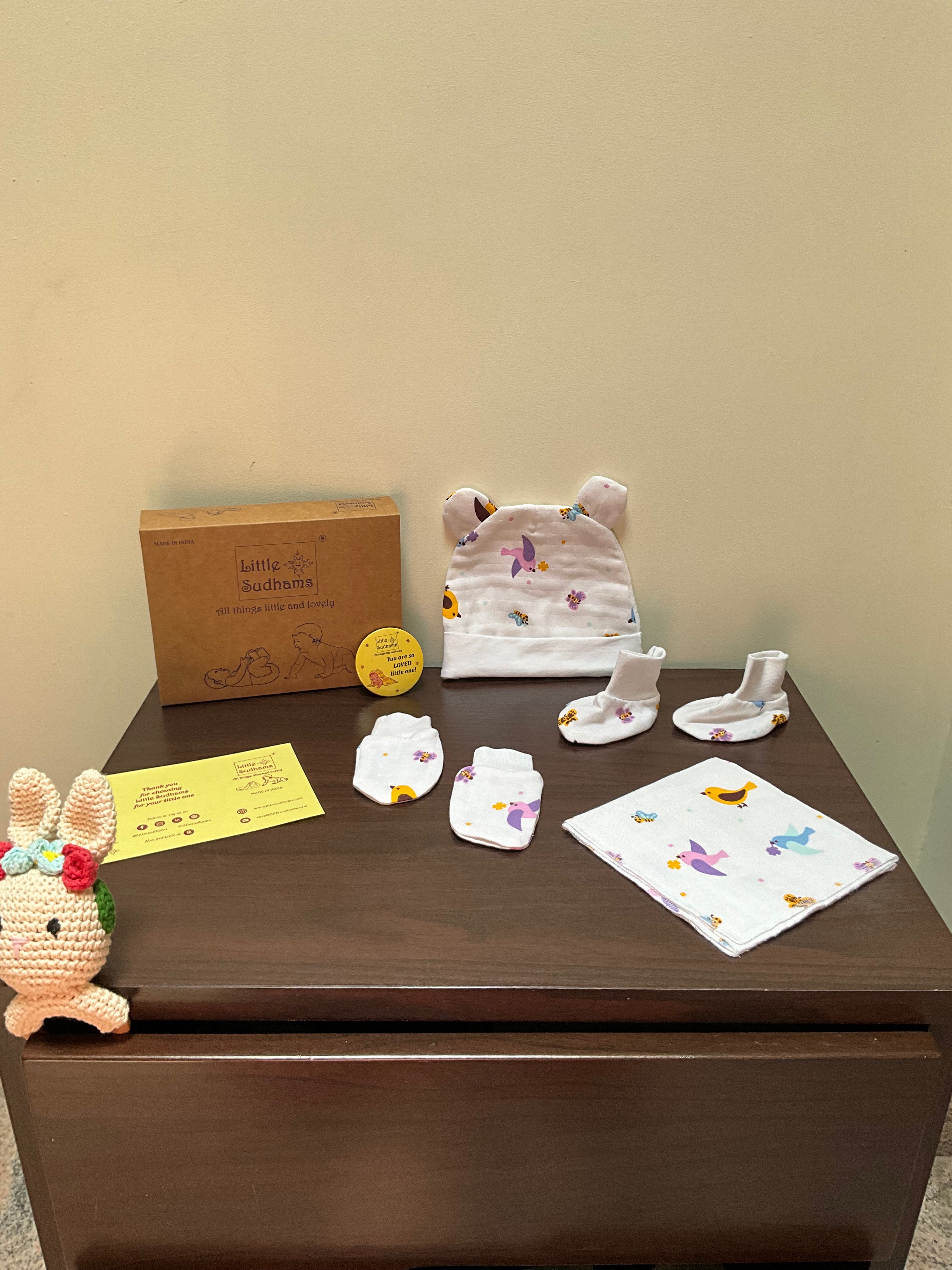 Muslin Cotton New-Born Baby Gift Set