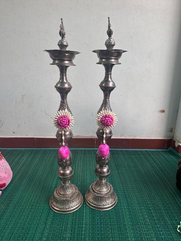 Open lotus flower with lotus bud toran