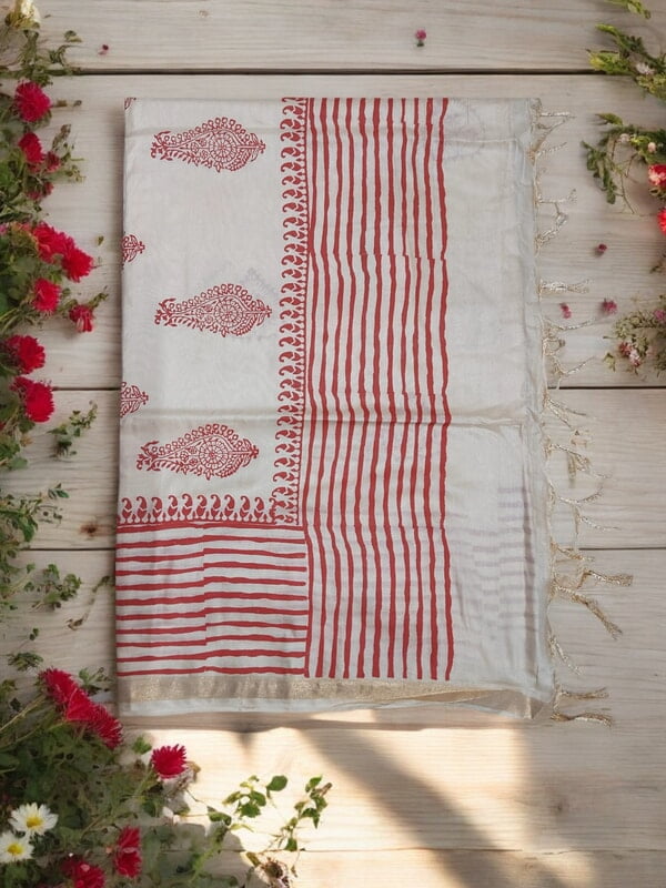 Lal Paar Traditional Bengali Silk Saree with Running Blouse