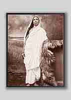 Holy Mother Sri Sarada Devi - Standing in Studio - Photo-1