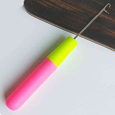 Latch hook Latch hook