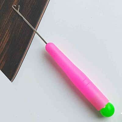 Latch hook Latch hook